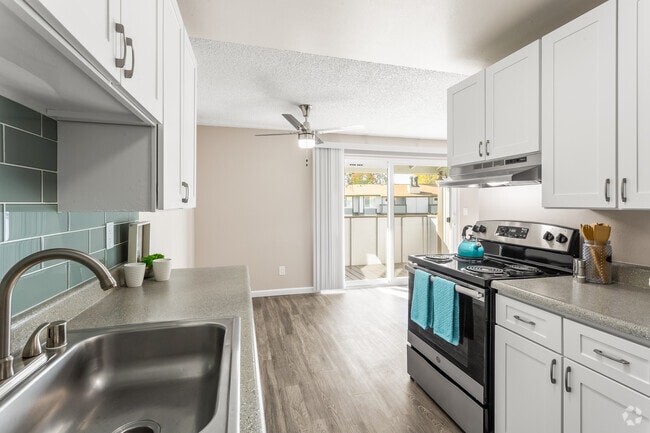 Building Photo - Astoria Rental