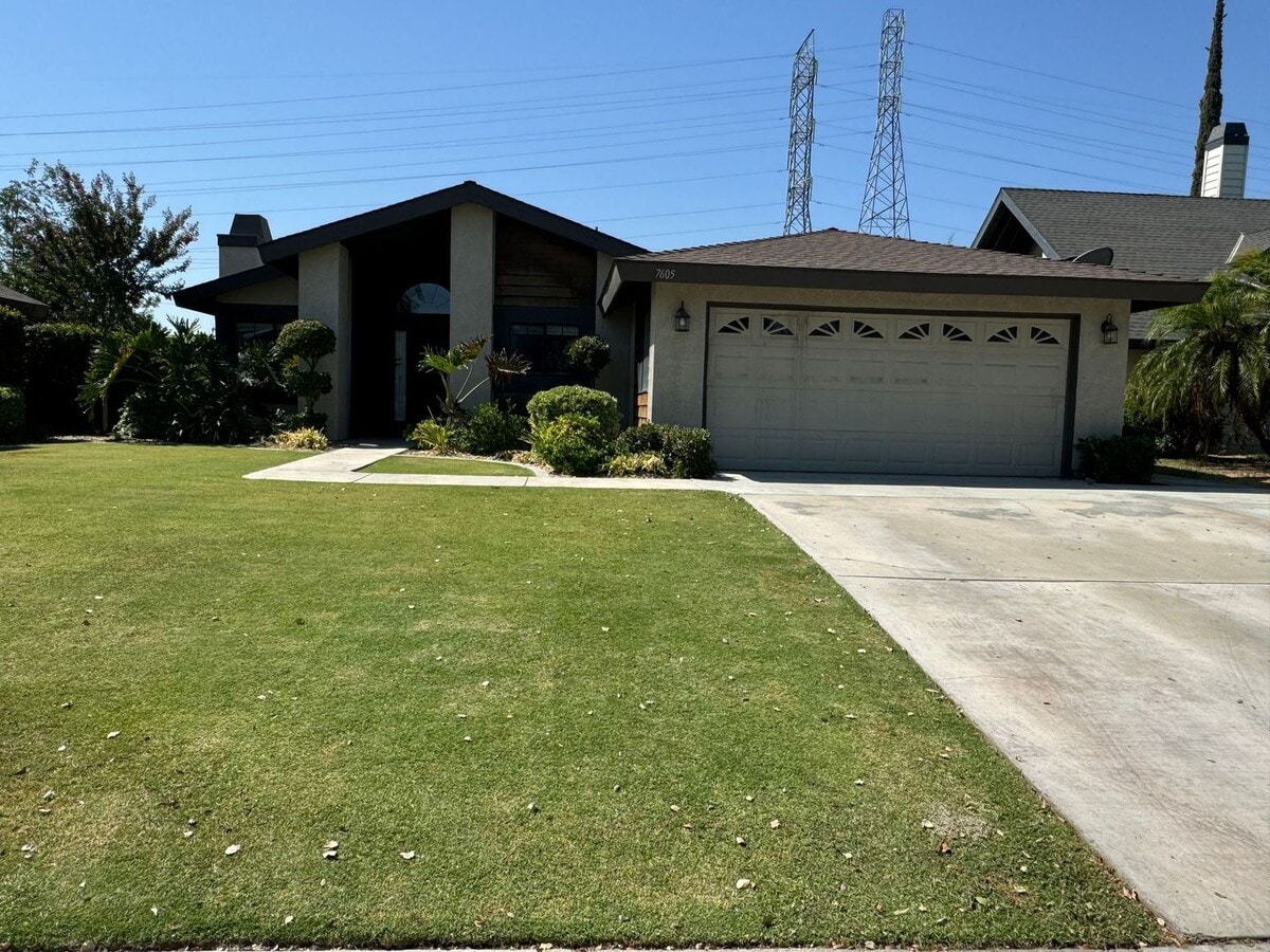 Charming Southwest Home! - Charming Southwest Home!