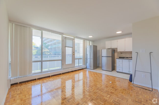 1BR, 1BA - 487SF - Kitchen