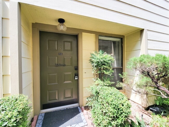 Building Photo - 8299 Cambridge St Unit 1406