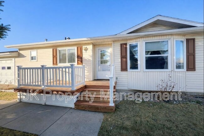 Building Photo - 2516 15th St S