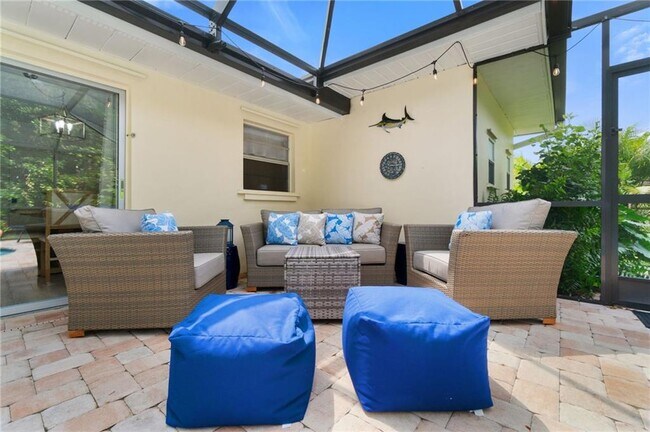 Photo - 2581 Poinciana St