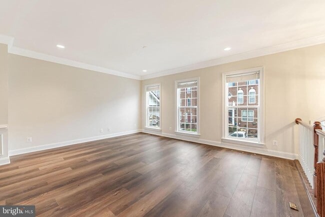 Building Photo - 20619 Erskine Terrace