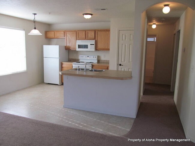 Photo - 1053 W Pine Ave
