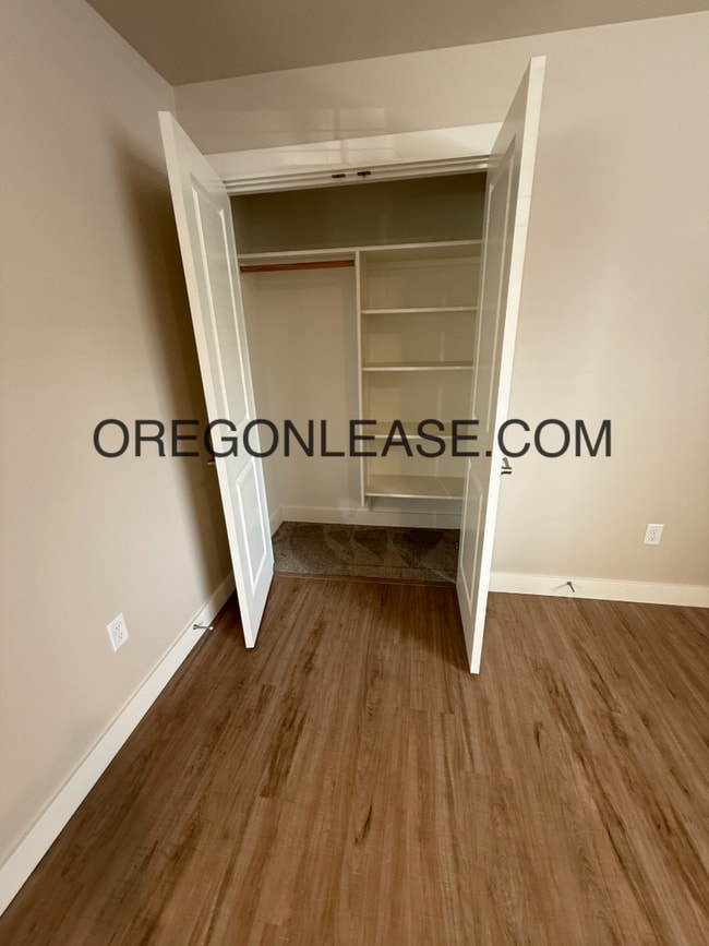 Photo - Newer 2-Bedroom Apartment located off Jasper rd in South Springfield Unit 4004 Horace st #1