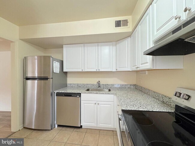 Photo - 4513 Logsdon Dr