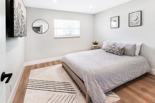 Photo - 2798 NE 2nd Ave