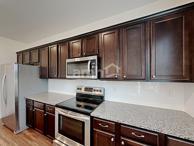 Photo - 1114 Amberly Wy