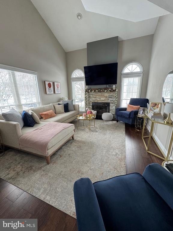 Photo - 17 Parkview Way