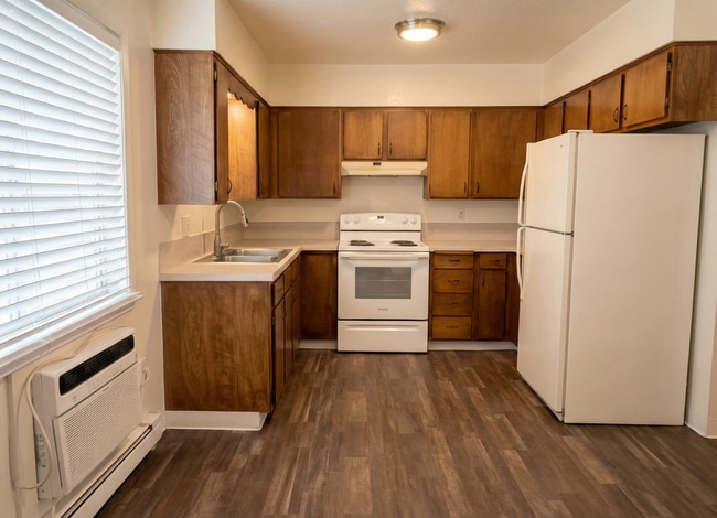 Photo - HUGE peaceful unit in Fruitland