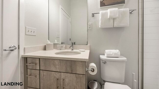 Photo - 3022 Zuni St Unidad 306