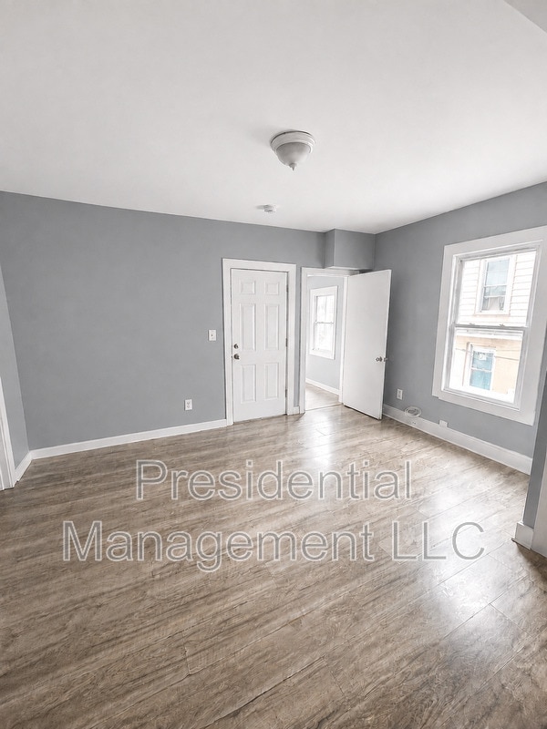 54 Bronson St Unit 2