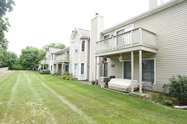 Photo - 231 University Ln Unit D