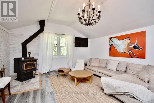 Photo - 39 Domar Rd