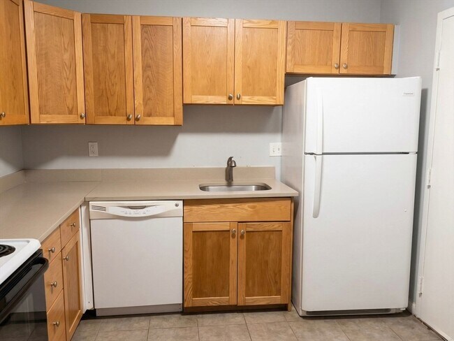 Photo - 302 Boston Post Rd E Unit B2