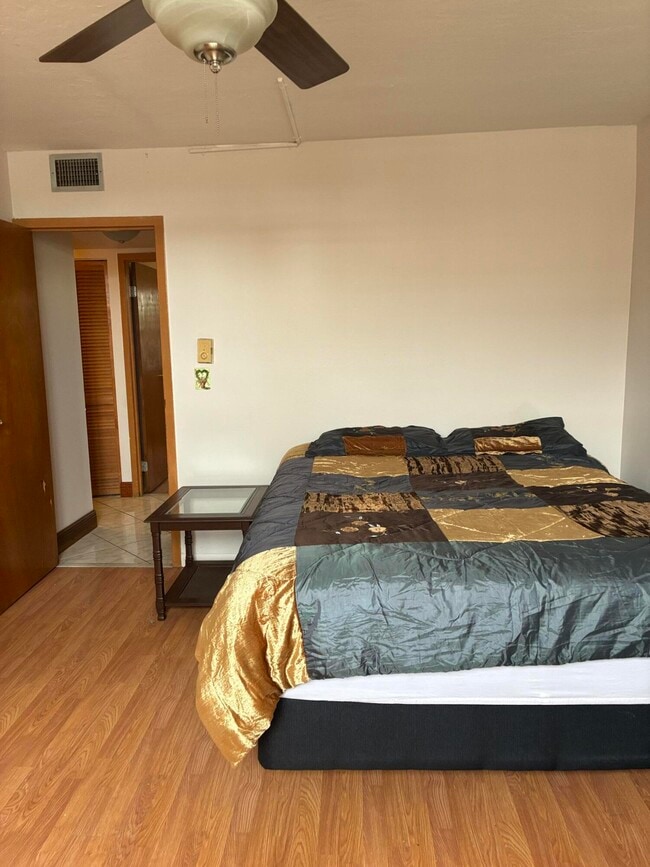 Photo - 2821 Somerset Dr Unit 203