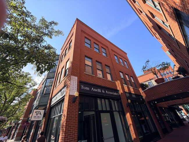 Photo - 133 Walton St