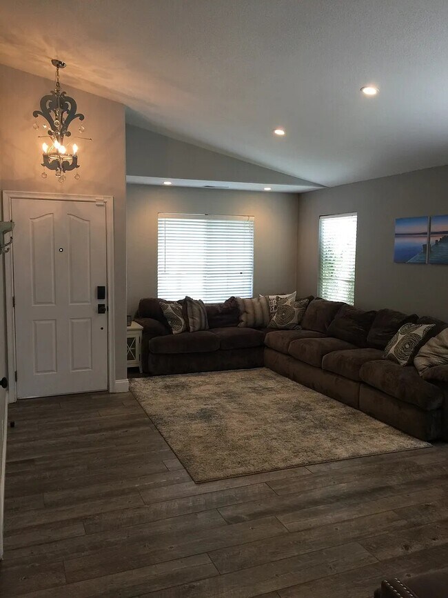 Photo - 190 San Tropez Dr