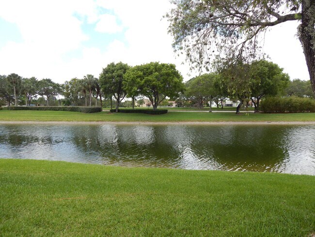 Photo - 10532 Lake Vista Cir