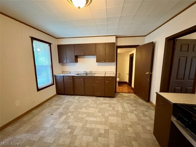 Photo - 391 E Voris St