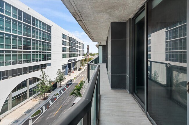 Photo - 201 SW 17th Rd Unidad 502