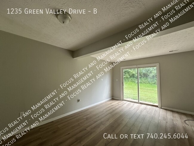 Photo - 1235 Green Valley Dr