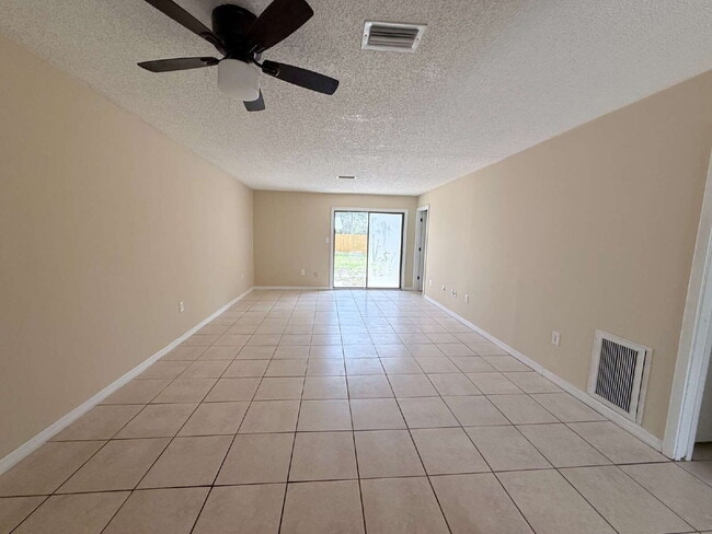 Photo - 2-Bedroom and 2-Bathroom