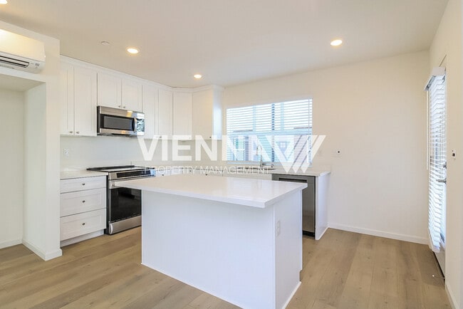 Photo - 7994 Quiet Knolls Dr