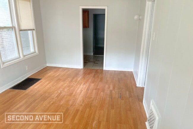 Photo - 8239 S Woodlawn Ave