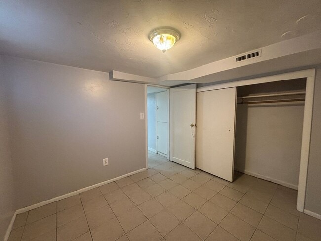 Photo - 618-624 W Wyeth Unit 618 W Wyeth