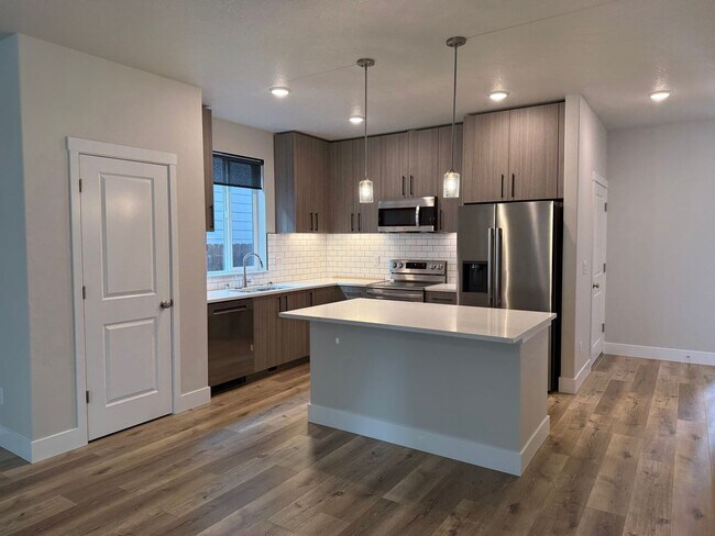 Photo - Beautiful Three Bedroom New Construction Home For Rent