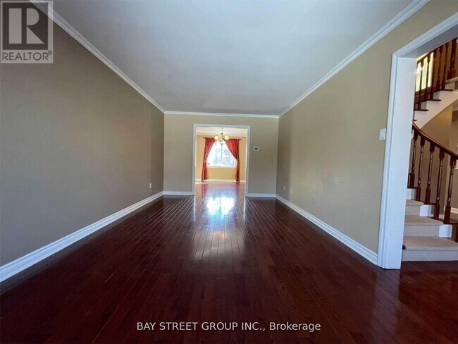 Photo - 2079 Pineview Dr