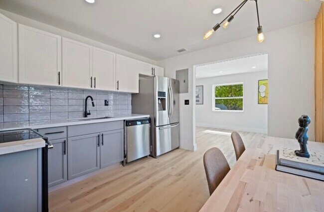 Photo - 1521 NE 148th St