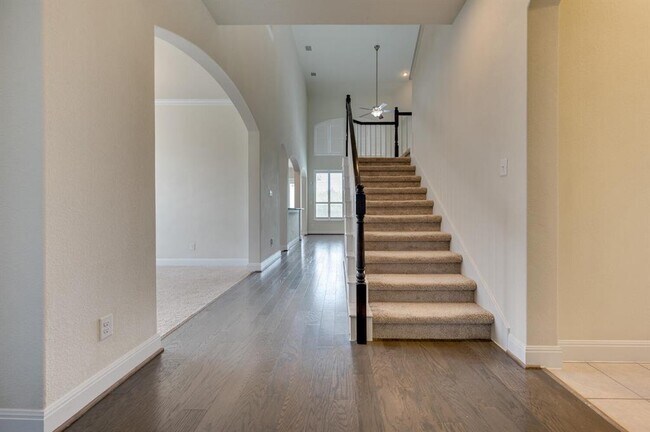 Photo - 845 Richardson Ln