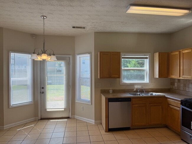 Photo - 259 Hardy Lillies Dr