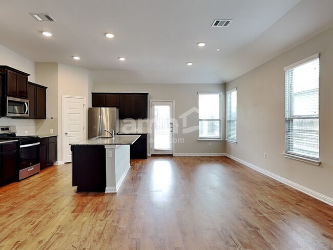 Photo - 6008 Gerard Dr