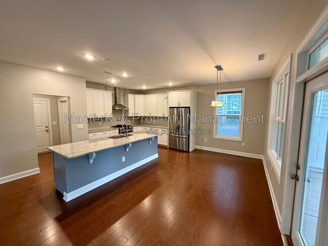 Photo - 583 Rowanwood Wy