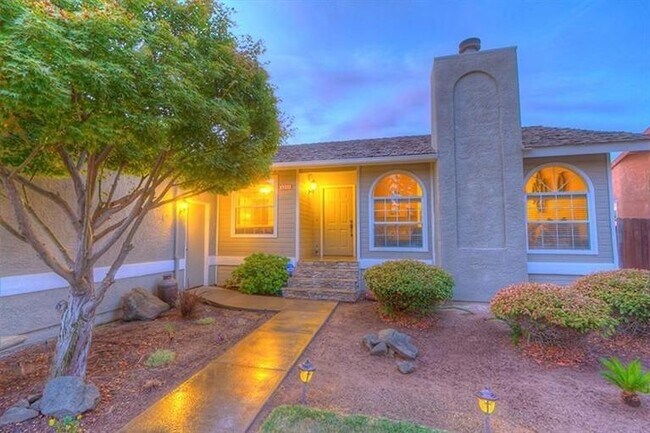 Photo - 6044 E Illinois Ave