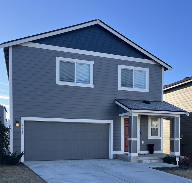 Building Photo - 4501 W Bedford Ave