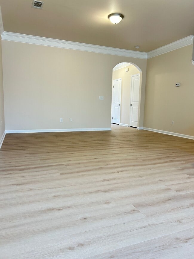 Photo - 128 Awendaw Way