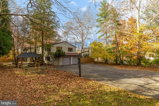 Building Photo - 1434 Kirby Rd