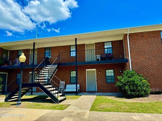 Photo - 3311 Landmark St Unit 6