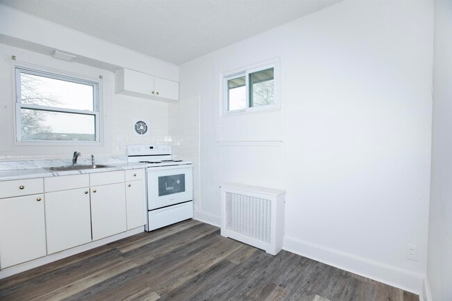 Photo - 773 Anderson Ave Unit 2