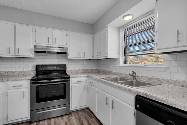 Photo - Dixon Heights