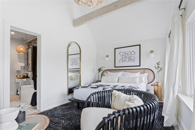 Photo - 724 Charles Allen Dr NE Unit 4