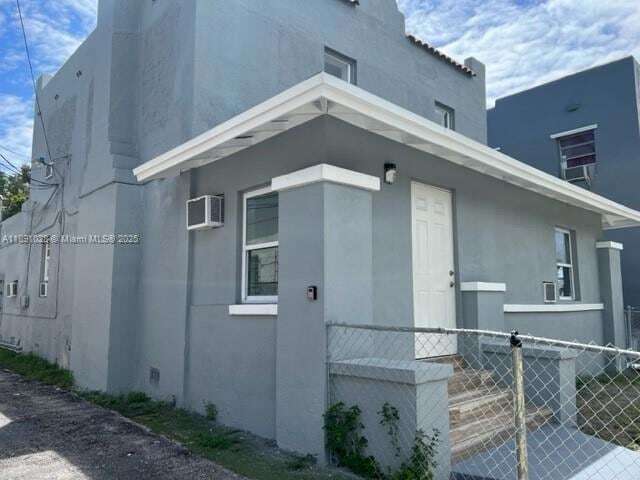 Photo - 922 NW 2nd St Unit 1