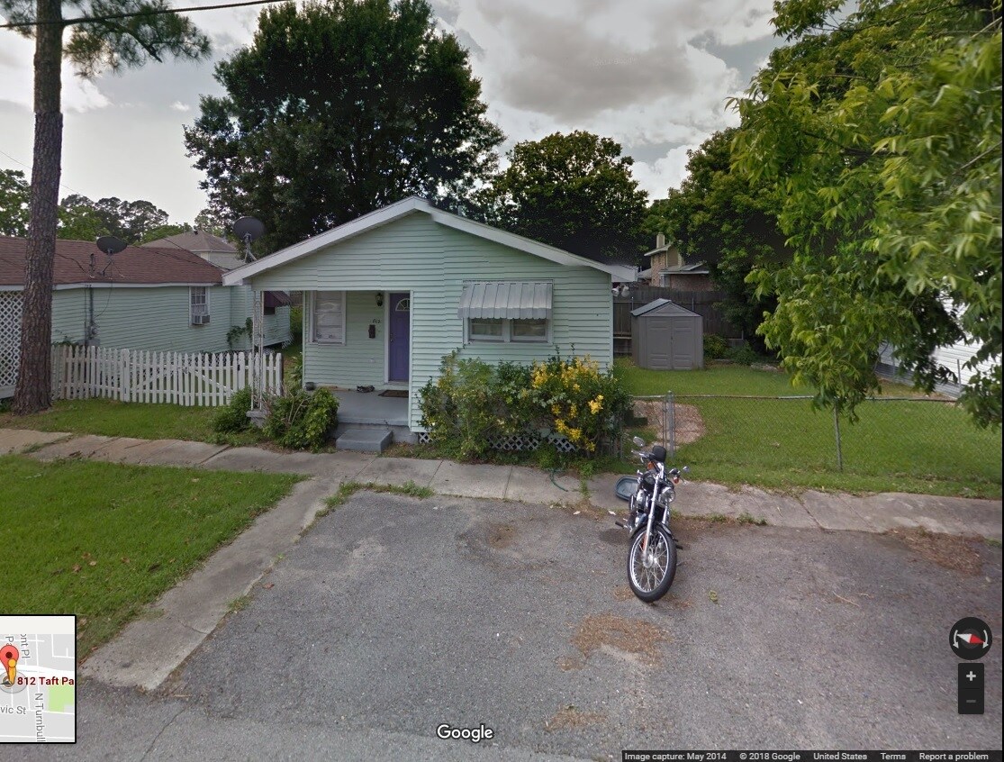 Well kept! More pictures to come! - 812 Taft Park House