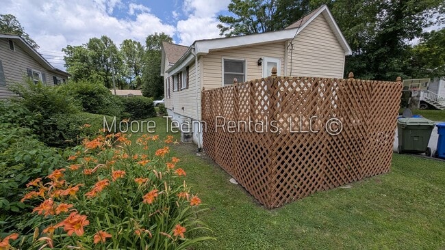 Photo - Cared for Home Includes Washer/Dryer