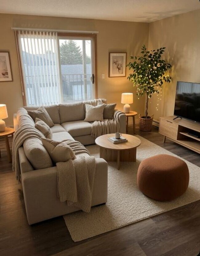 Photo - Lakeport Village Apartments