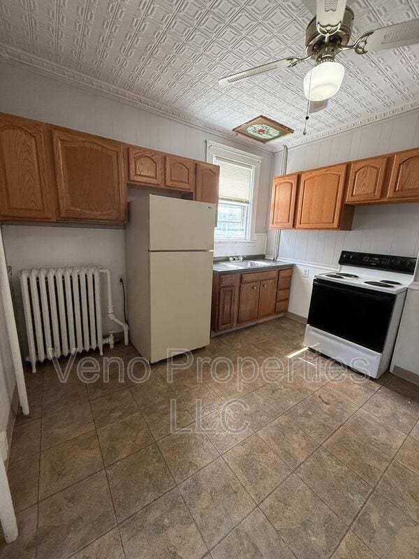 Photo - 65 N Pine Ave